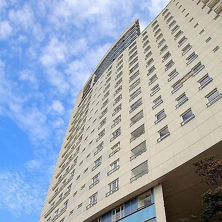 P&o Serviced Gdanski Station شقة