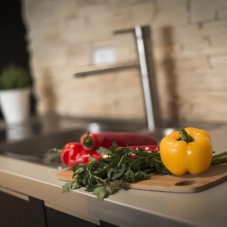 شقة P&o Serviced Gdanski Station *